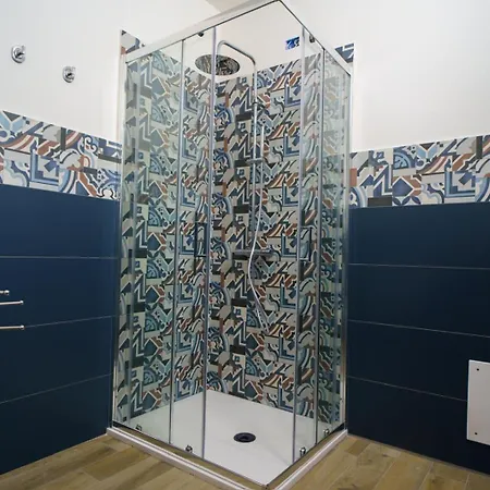 Blu בית הארחה